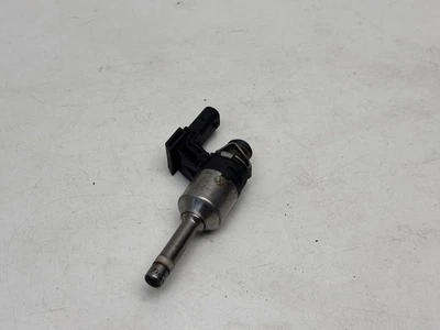 Inyector de combustible gasolina Volkswagen Golf VI 2010 03F906036B 77kW LIU31735 Foto 1 de 3