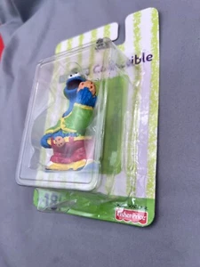 SESAME STREET COOKIE MONSTER COLLECTIBLE FIGURE by FISHER PRICE 2001 - Picture 1 of 4