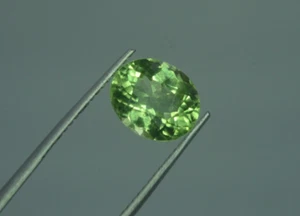 Natürlicher Rutil Peridot 2,70 Karat aus Pakistan - Bild 1 von 6