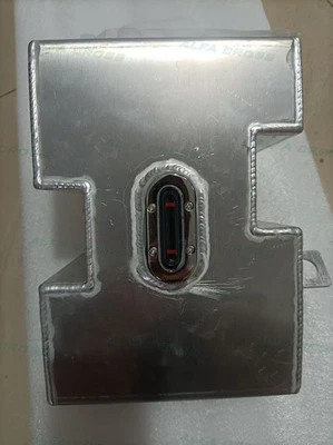 Botella de desbordamiento de radiador de refrigerante de aluminio Nature para Chevrolet Camaro 1973-1977 Foto 1 de 2