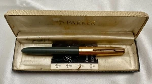 VTG USA PARKER 51 VACUMATIC GREY FOUNTAIN PEN, 1/10 12k GF CAP, MONOGRAM, w/BOX - Picture 1 of 12