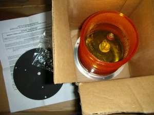 Tomar 840-1228 AMBER 12-28 VDC Beacon Flashing Light Strobe Light - Picture 1 of 7