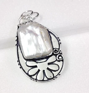 Natural Mother Of Pearl Cabochon Handmade Gemstone Fashion Jewelry Pendant 2" - Picture 1 of 5