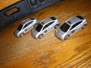 Nice Lot of 3 MB 1025 Matchbox Rideshare 2009 Toyota Prius Silver Taxi's Free SH - Picture 1 of 4