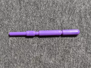 Transformers CYBERTRON (2005) Deluxe Class BUZZSAW Part ENERGON MISSILE 2 Purple - Picture 1 of 2