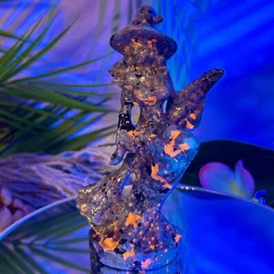 Yooperlite Witch on Broom UV Reactive Healing Crystal Carving 280g 150mm - Picture 1 of 11