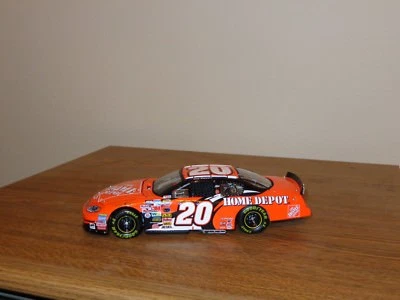 Nascar Tony Stewart Monte Carlo Elite  Foto 1 de 3