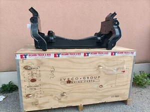 504260932 TRAVERSE DE SUSPENSION D'ORIGINE IVECO DAILY 35S ESSIEU AVANT 2006 - Bild 1 von 5