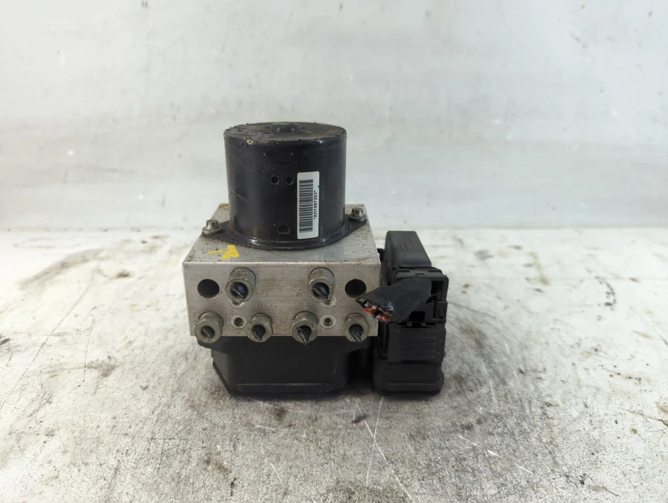 2013-2016 Chevrolet Malibu Abs Pump Control Module JAWPR - Image 1 of 4