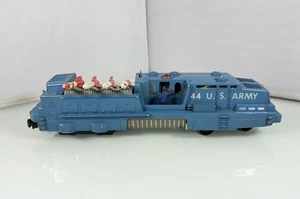 Vintage Lionel O Gauge 44 US Army mobile lanciarazzi treno vagone con 4 razzi - Foto 1 di 23