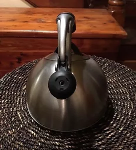 Oxo Uplift Wasserkocher Teekanne 18/8 gebürstet Edelstahl 1,9 Liter/2,0 Quart - Bild 1 von 12