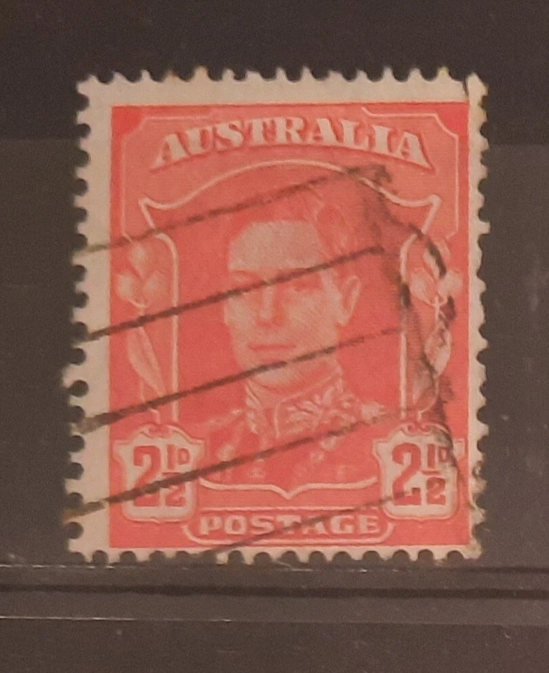 1942 Australia stamp SG206 toned paper. - Image 1 of 1