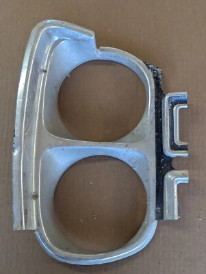 PLYMOUTH FURY III 1968 faro izquierdo bisel de puerta OEM  Foto 1 de 4