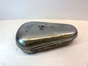 CAJA DE HERRAMIENTAS HARLEY PANHEAD DUOGLIDE KNUCKLEHEAD FLH FLE DUO OEM CROMADA VINTAGE - Imagen 1 de 9
