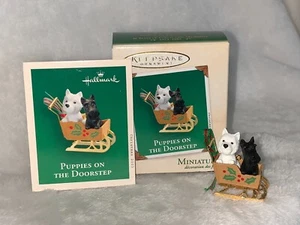 New 2003 Hallmark Puppies On The Doorstep In Sleigh Miniature Ornament - Picture 1 of 13