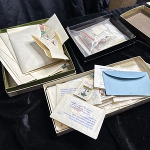 Huge Lot Of Vintage Stamps Have Not Looked Through These At All - Picture 1 of 9