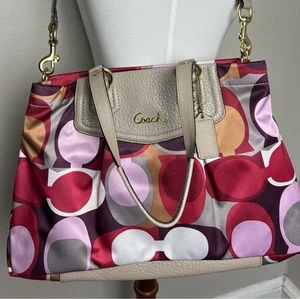 Coach Ashley Schal Druck Medium mehrfarbig rot lila Satin Umhängetasche 00er Jahre Y2KNWT - Bild 1 von 10