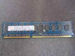HMT125R7TFR8C-H9 Hynix DDR3 PC3-10600R 2Rx8 RAM 2GB - Picture 1 of 3