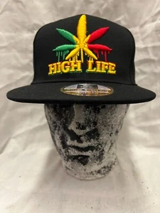 HIGH LIFE RED GOLD GREEN WEED LEAF BASEBALL CAP HAT WITH BLACK PEAK ADJUSTABLE - Foto 1 di 3