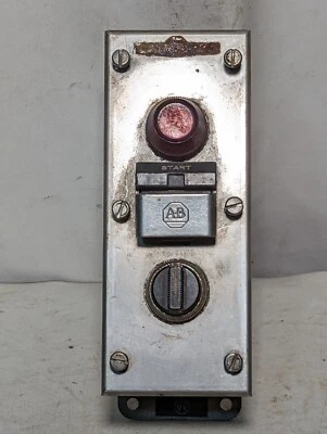 Allen-Bradley control switch in stainless steel enclosure - Image 1 of 4