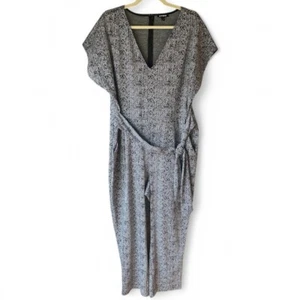 Express tight knit v neck belted waist black white short sleeve jumpsuit XL - Picture 1 of 13