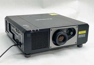 Panasonic PT-RZ570B WUXGA 1920*1200 Proiettore DLP 5200 lumen 6223 ore - Foto 1 di 10