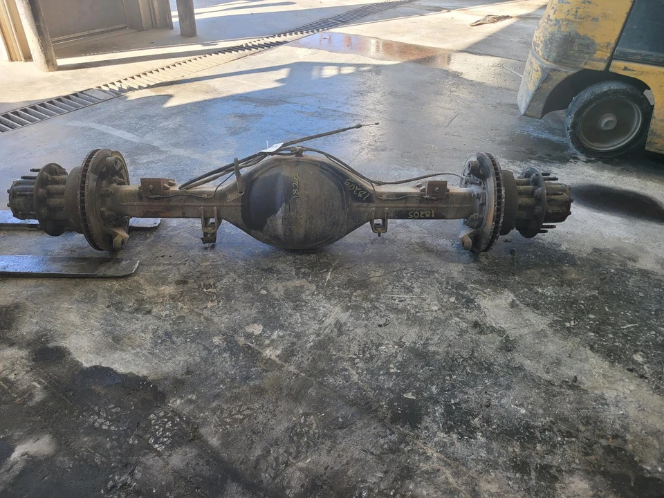 2009-2011 Ram 4500 Cab/Chassis Dual Wheel Rear Axle Assembly 4x4; 4.10 ratio  - Изображение 1 из 4