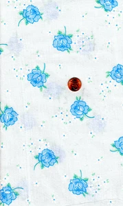 3 Yards 44" Hellblauer Hintergrund mit blauen Rosen Stoff Leicht - Bild 1 von 1