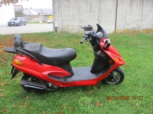 Kymco Spacer 125ccm Roller - Bild 1 von 10