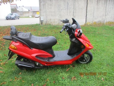 Kymco Spacer 125ccm Roller - Bild 1 von 4