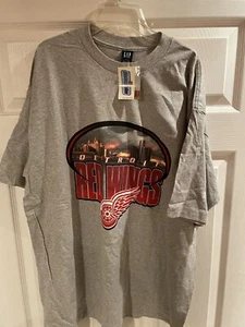 Men T Shirt Large Detroit Red Wings GAP, NHL Hockey Rules - Picture 1 of 4