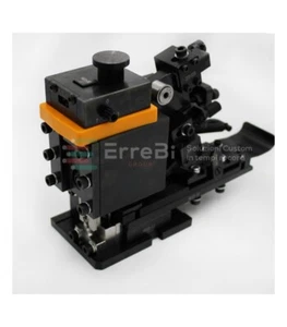 Miniapplicatore meccanico con ingresso posteriore per terminali isolati e preiso - Picture 1 of 3