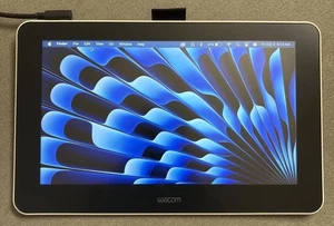 Tableta gráfica de dibujo digital Wacom One DTC133 13,3" con lápiz y cable de alimentación - Imagen 1 de 8