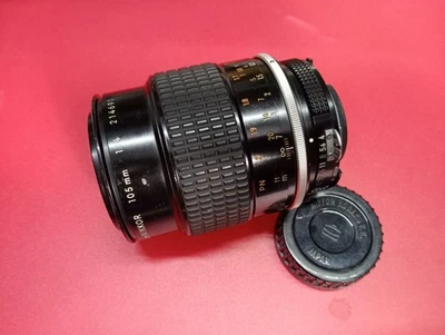 Nikon Micro Nikkor 105mm F4 AI Lens Close Up - Image 1 of 4