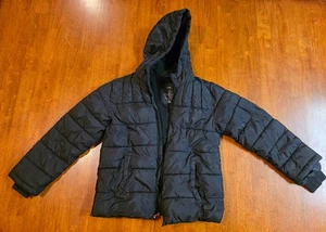 Giubbotto imbottito con cappuccio nero zip davanti ragazzo taglia 10-12 design classico - Foto 1 di 11