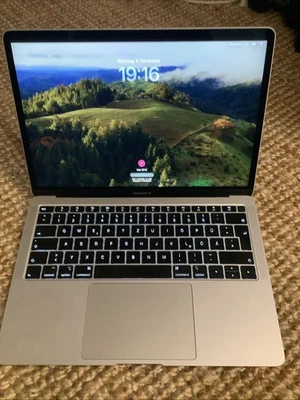 Apple MacBook Air 2019 13" i5 8Gb - Bild 1 von 4