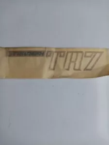 TRIUMPH TR7 TRASFERIMENTO POSTERIORE ORO PRESTO (ZKC1303) - Foto 1 di 1