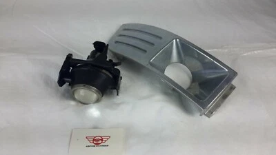 2009-2012 Ford Flex Front Right Lower Bumper Fog Light Lamp OEM - Image 1 of 4