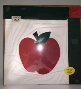 CREEKSIDE QUILTS #407 Red APPLE Pre-Cut KIT 54x70" Made in USA New - Picture 1 of 3