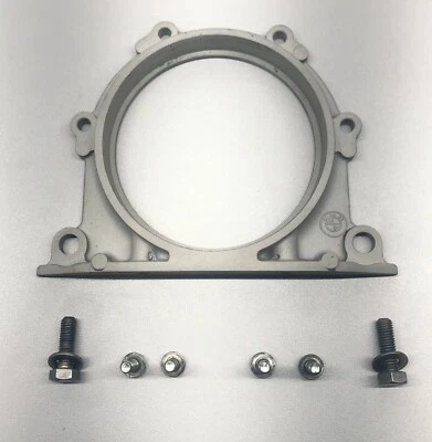 BMW M30 Engine Rear Main Seal Cover  M30 3.0 Bmw E9 3.0csi 3.0cs 2800 - Image 1 of 3