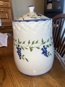 Canister Jay Willfred Andrea Casefine Made in Portugal Hand Painted Signed Jar - Picture 1 of 6