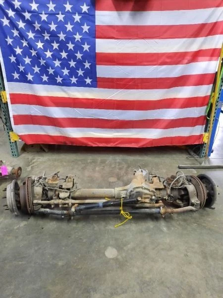 2011–2012 Ford F-350 Super Duty Front Axle Assembly 3.73 Ratio OEM - Imagem 1 de 4