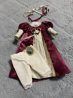 Vestido de boneca vintage para bonecas 15” vestido renascentista borgonha ouro espelho - Imagem 1 de 4