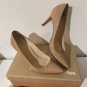 Christian Louboutin Rolando Heels Gr. 37 1/2 Beige Lackleder Schuhe - Bild 1 von 24