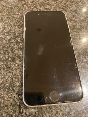 Apple iPhone SE - 64GB - White (Unlocked) - fully working - Image 1 of 3