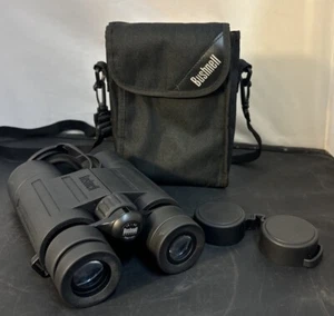 Bushnell Banner Black Binoculars 10x42 305 ft FOV With Case - Picture 1 of 6