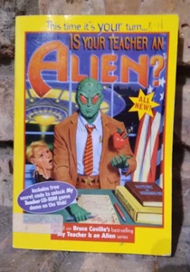 Book Paperback Is Your Teacher an Alien by Bruce Coville Sci-Fi - Bild 1 von 18