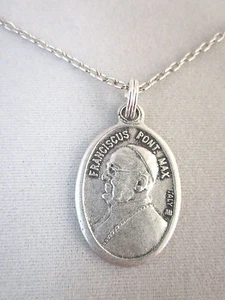 Ladies Pope Francis / Papal Coat of Arms Medal Italy Pendant Necklace 20" Chain - Picture 1 of 1