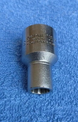 Enchufe vintage Owatonna No.112 1/2" dr 3/8" EE. UU. Foto 1 de 4