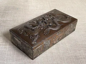 Antik um 1900 Chinesisches Relief Drache Spelter Schatulle Schmuckkästchen Samt innen - Bild 1 von 23